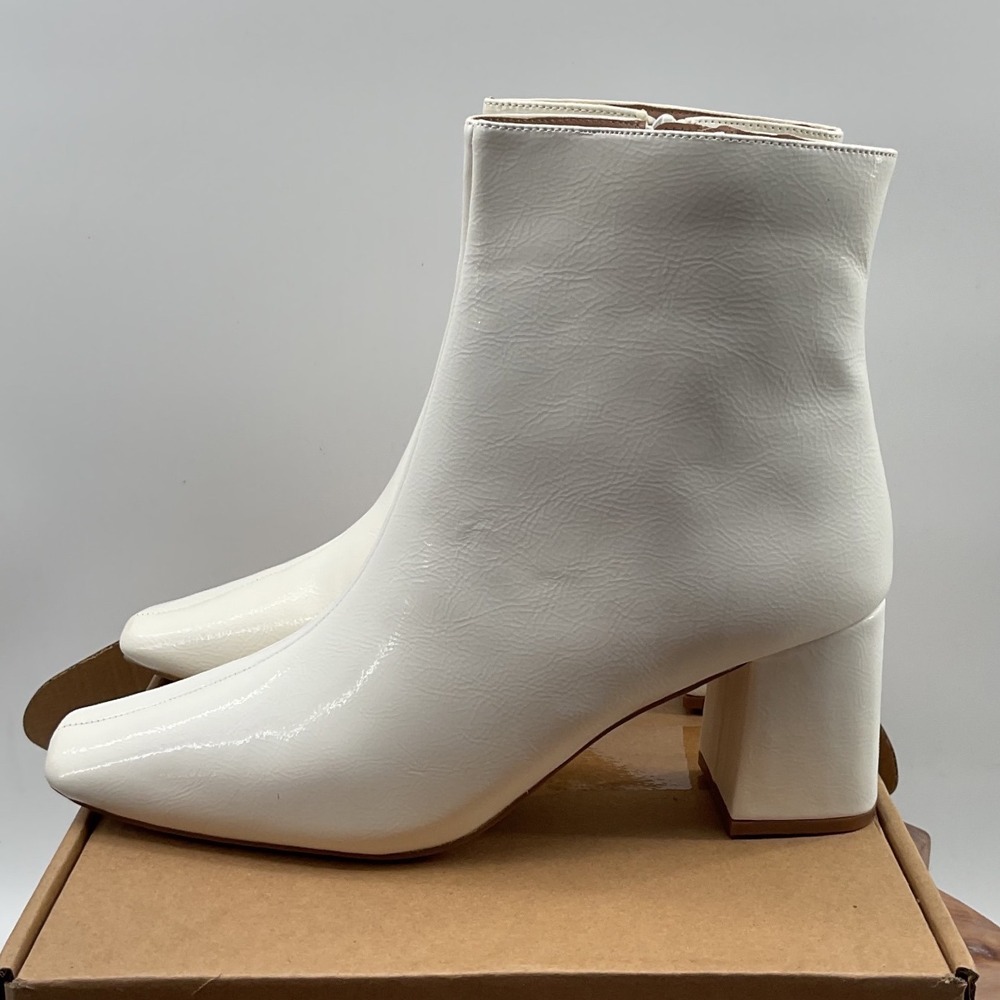 Journee collection Womens White Patent Square Toe Block Heel Ankle Boots 9.5